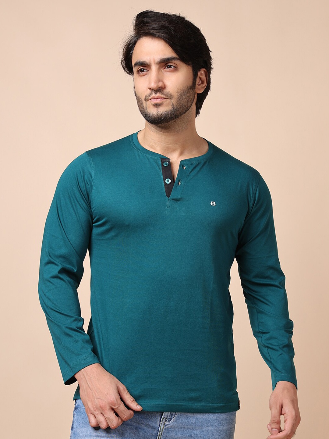 

berry blues Men Solid Cotton T-shirt, Green