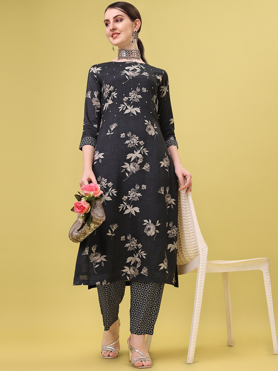 

Seerat Printed Kurti With Pita Work And Printed Trousers, Black