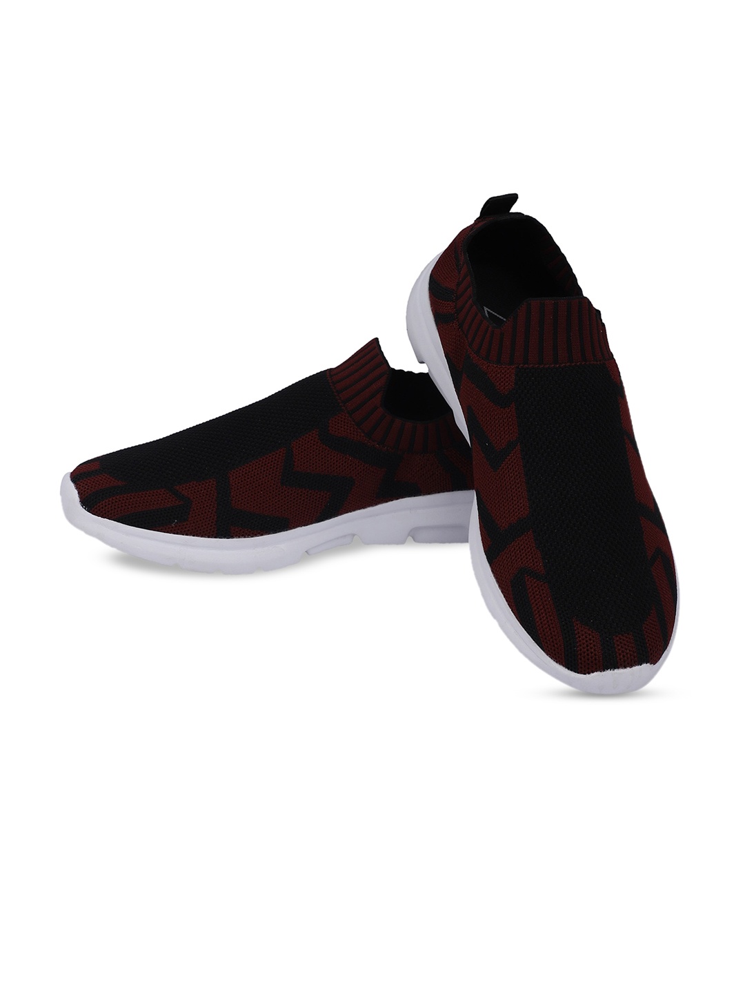 

TPENT Men Black Colourblocked Slip-On Sneakers