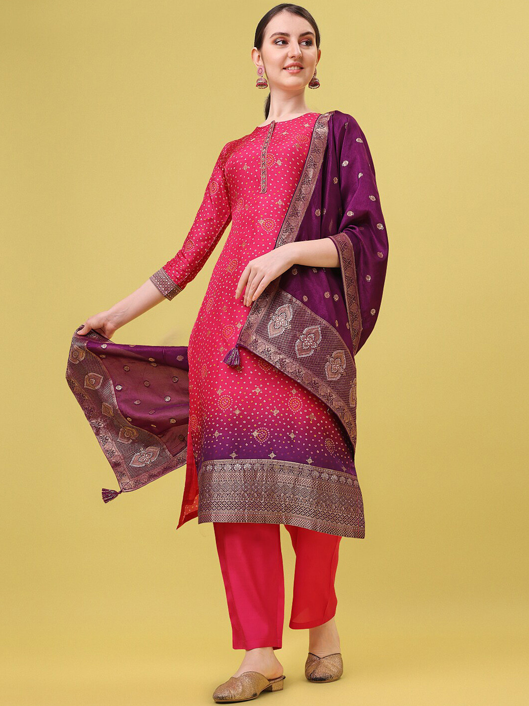 

Seerat Women Pink Ethnic Motifs Jacquaed With Printed Kurta With Trousers & With Dupatta