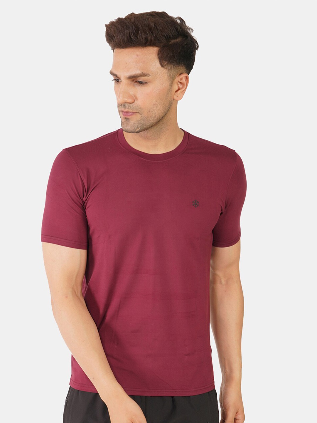 

MEMEN Men Maroon T-shirt