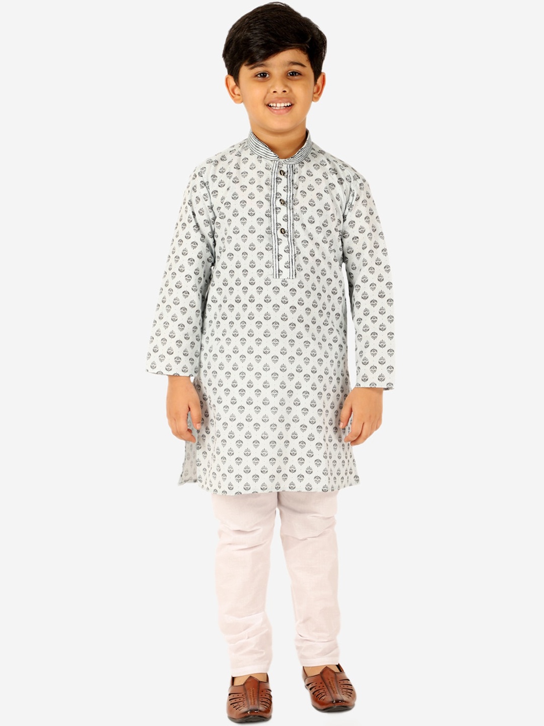 

Pro-Ethic STYLE DEVELOPER Boys Ethnic Motifs Printed Pure Cotton Kurta with Pyjama Set, Blue