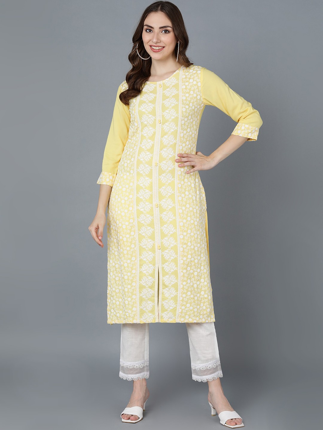 

AHIKA Women Yellow & White Ethnic Motifs Embroidered Kurta
