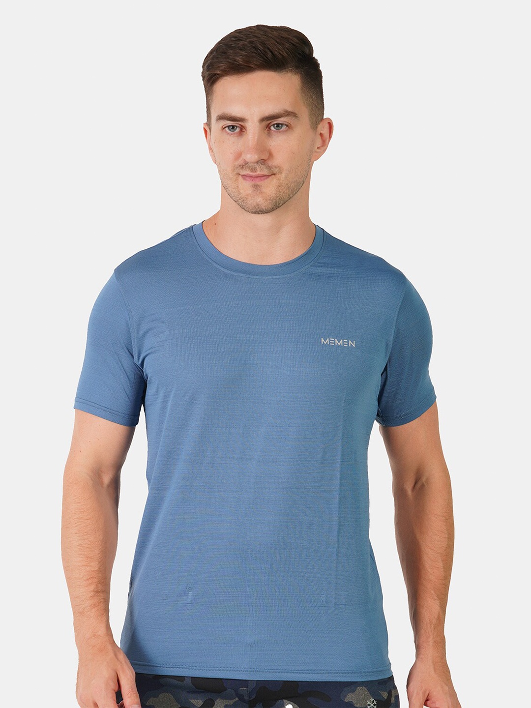 

MEMEN Men Round Neck Solid Blue T-shirt