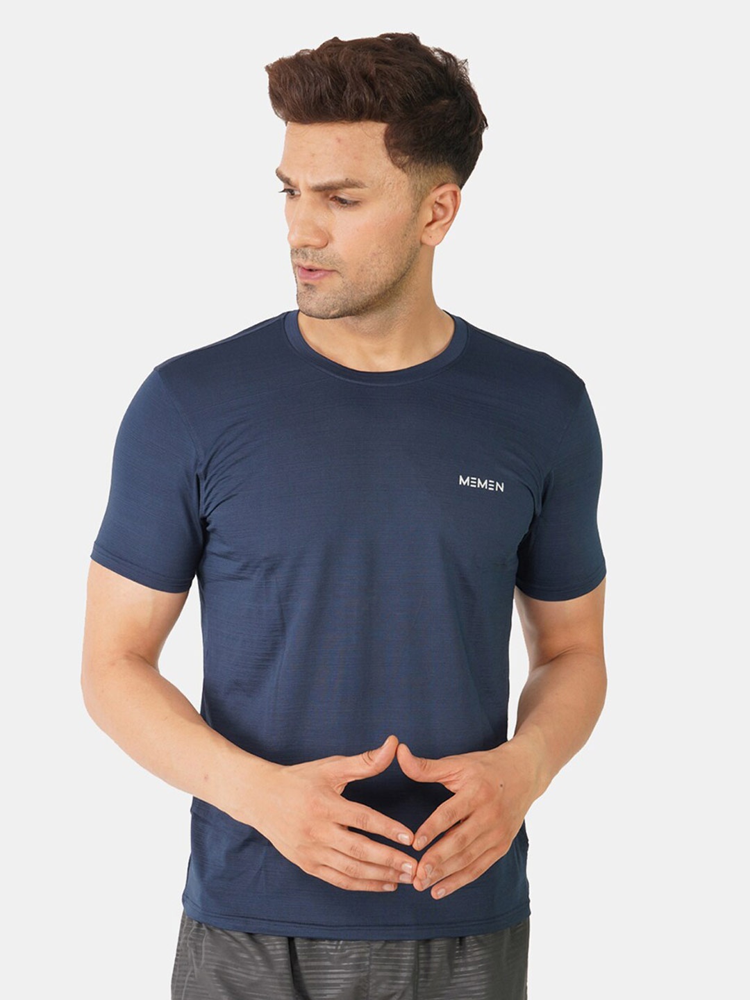 

MEMEN Men Round Neck Solid Navy Blue T-shirt