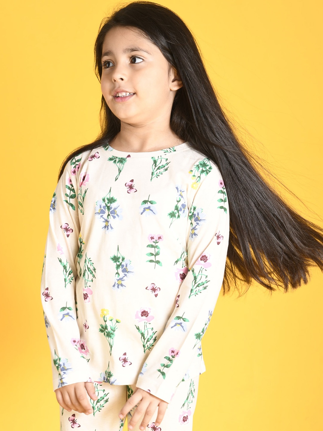 

Anthrilo Girls White & Green Printed Pure Cotton Night suit