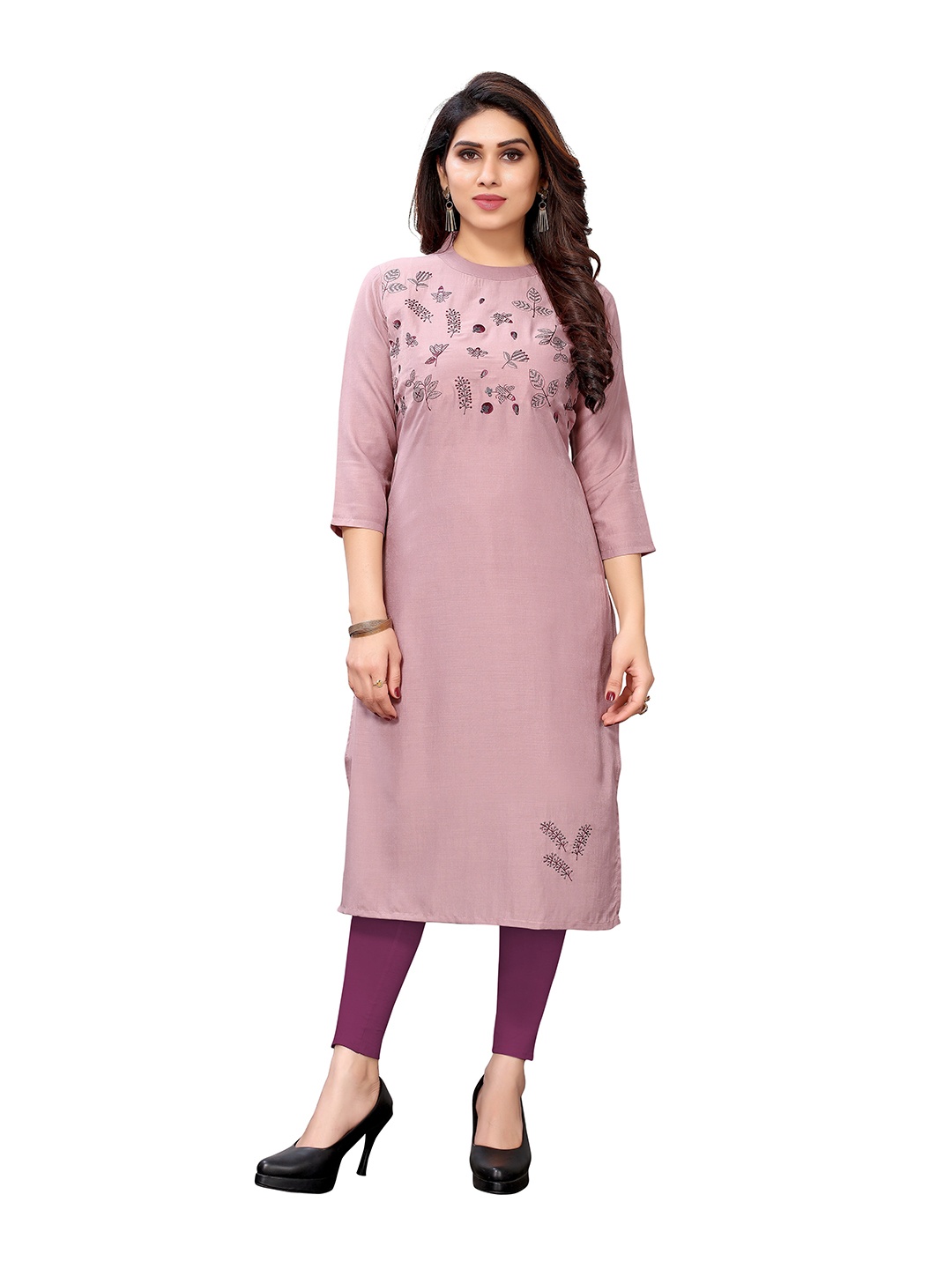 

Prettify Women Mauve Floral Embroidered Thread Work Kurta