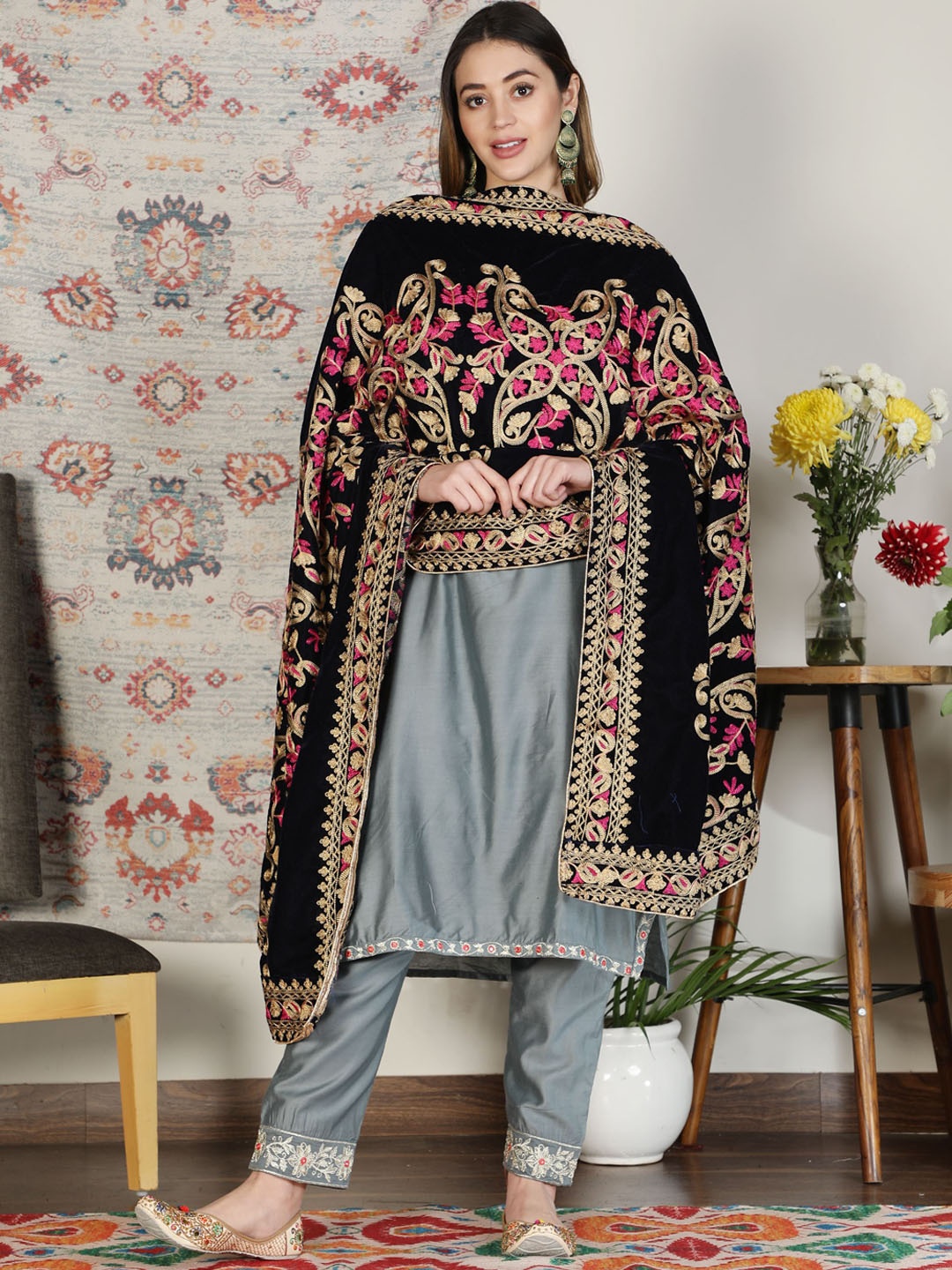 

Moda Chales Women Blue & Pink Floral Embroidered Velvet Shawl