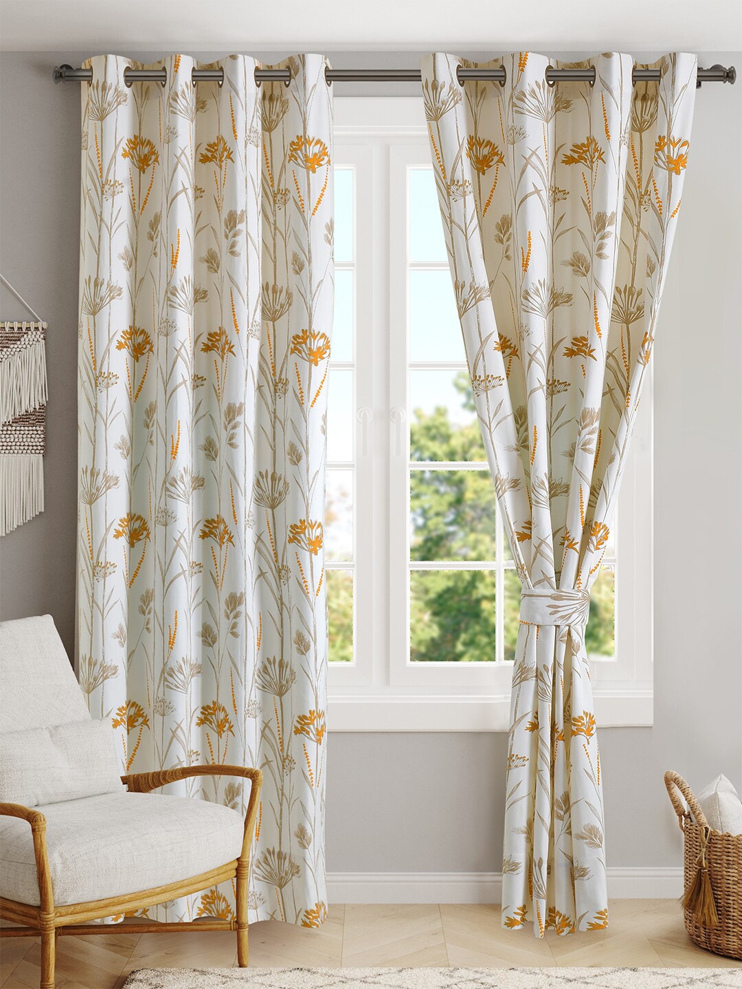 

BLANC9 Beige & Off White Floral Room Darkening Long Door Curtain