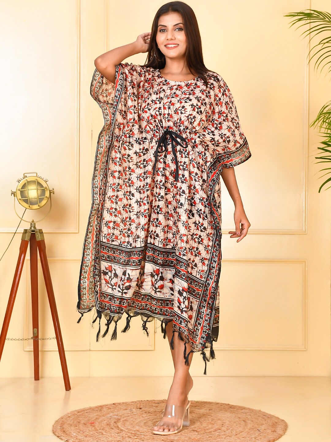 

Kesarya Cream-Coloured & Brown Ethnic Motifs Kaftan Dress