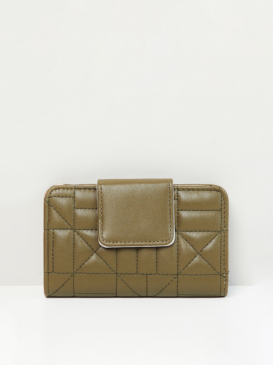 

max Women Textured Bi-Fold Wallet, Olive