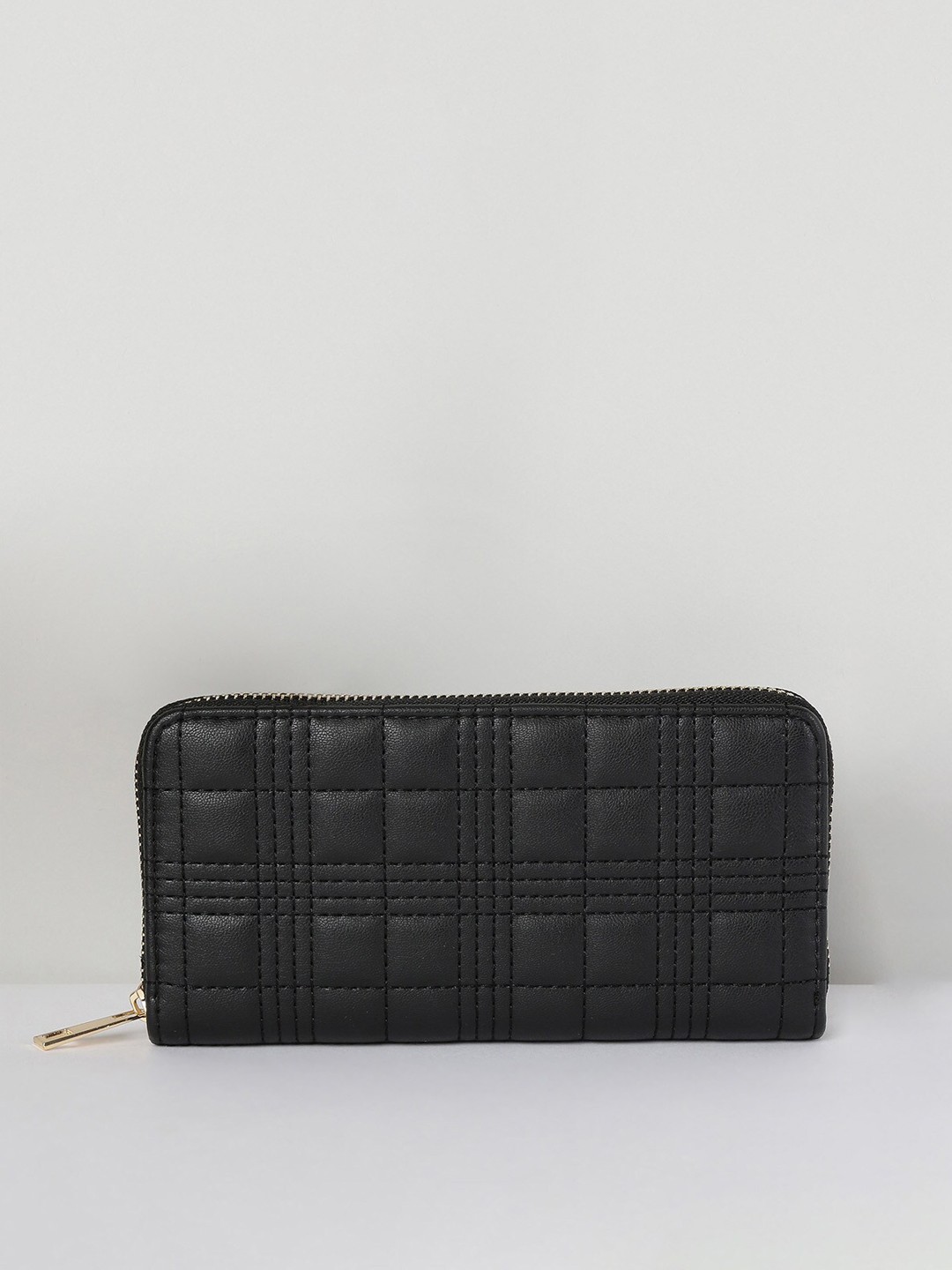 

max Women Quilted Zip-Around Wallet, Black