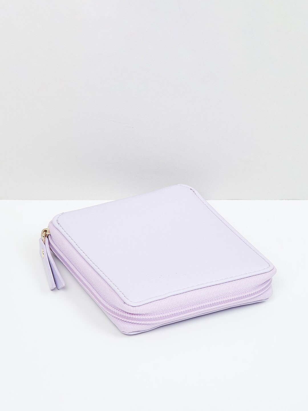 

max Women Solid Two-Fold Wallet, Lavender