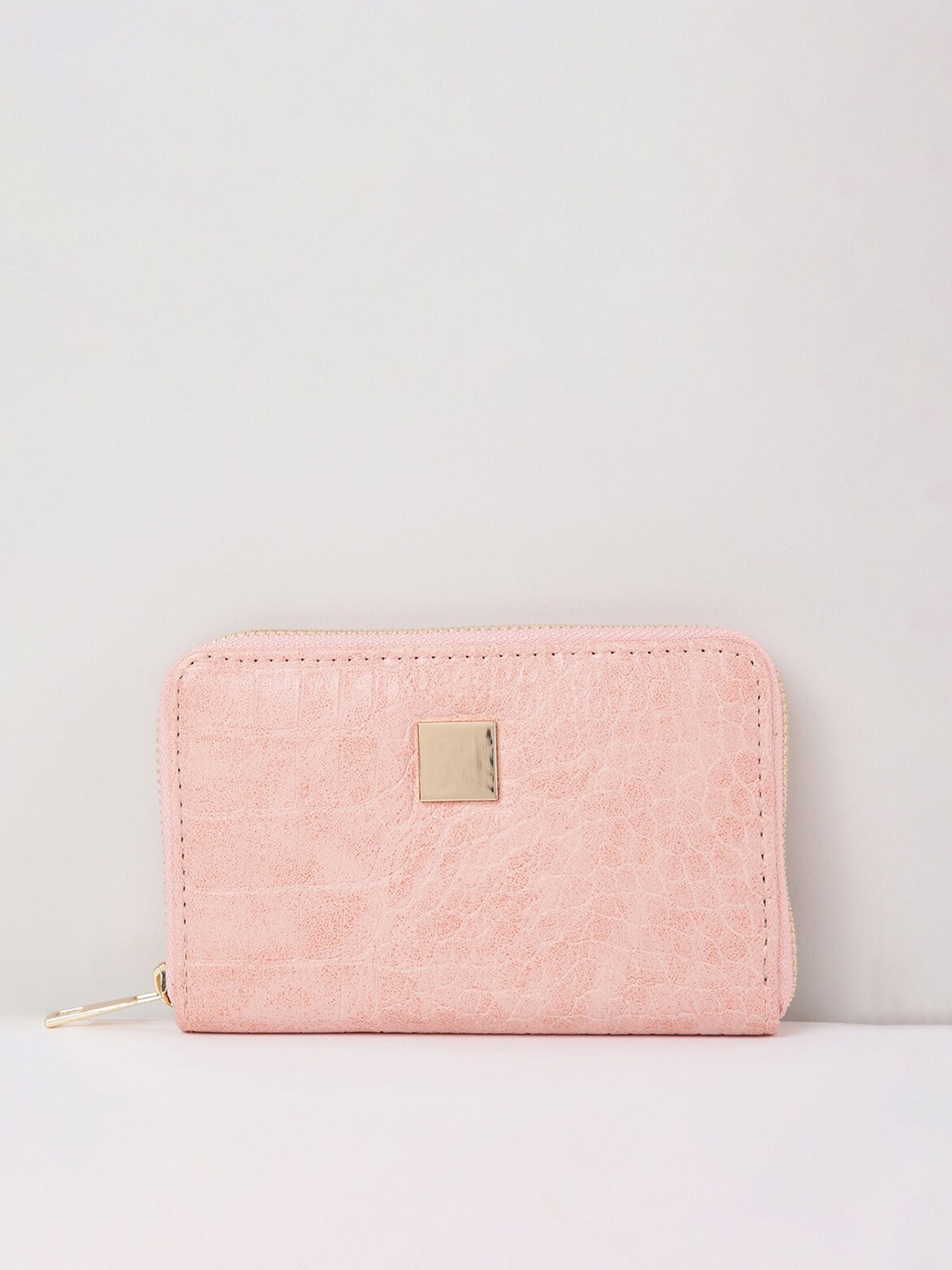 

max Women Textured Zip Around Wallet, Pink
