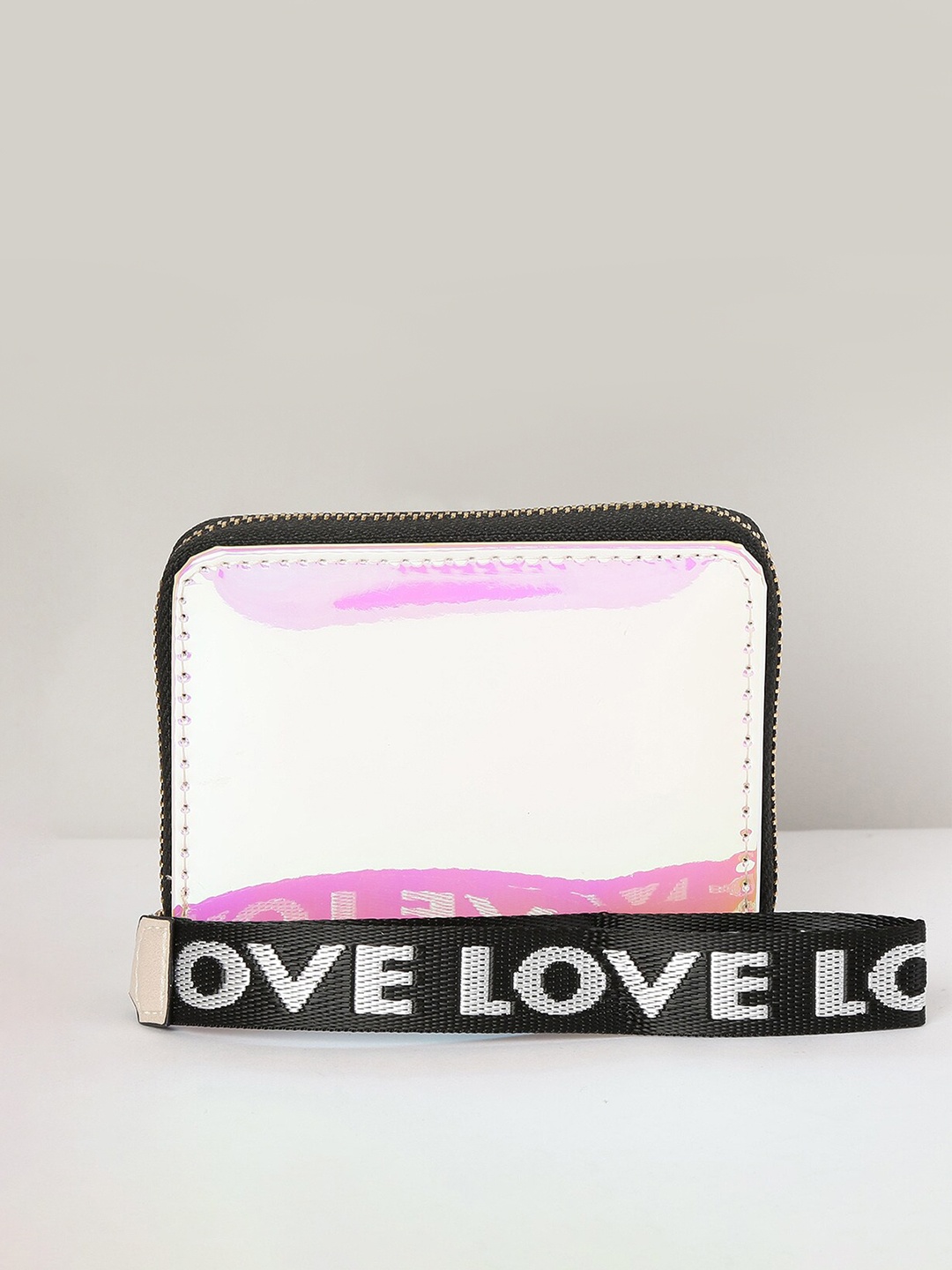 

max Women Solid Zip Closure Wallet, White