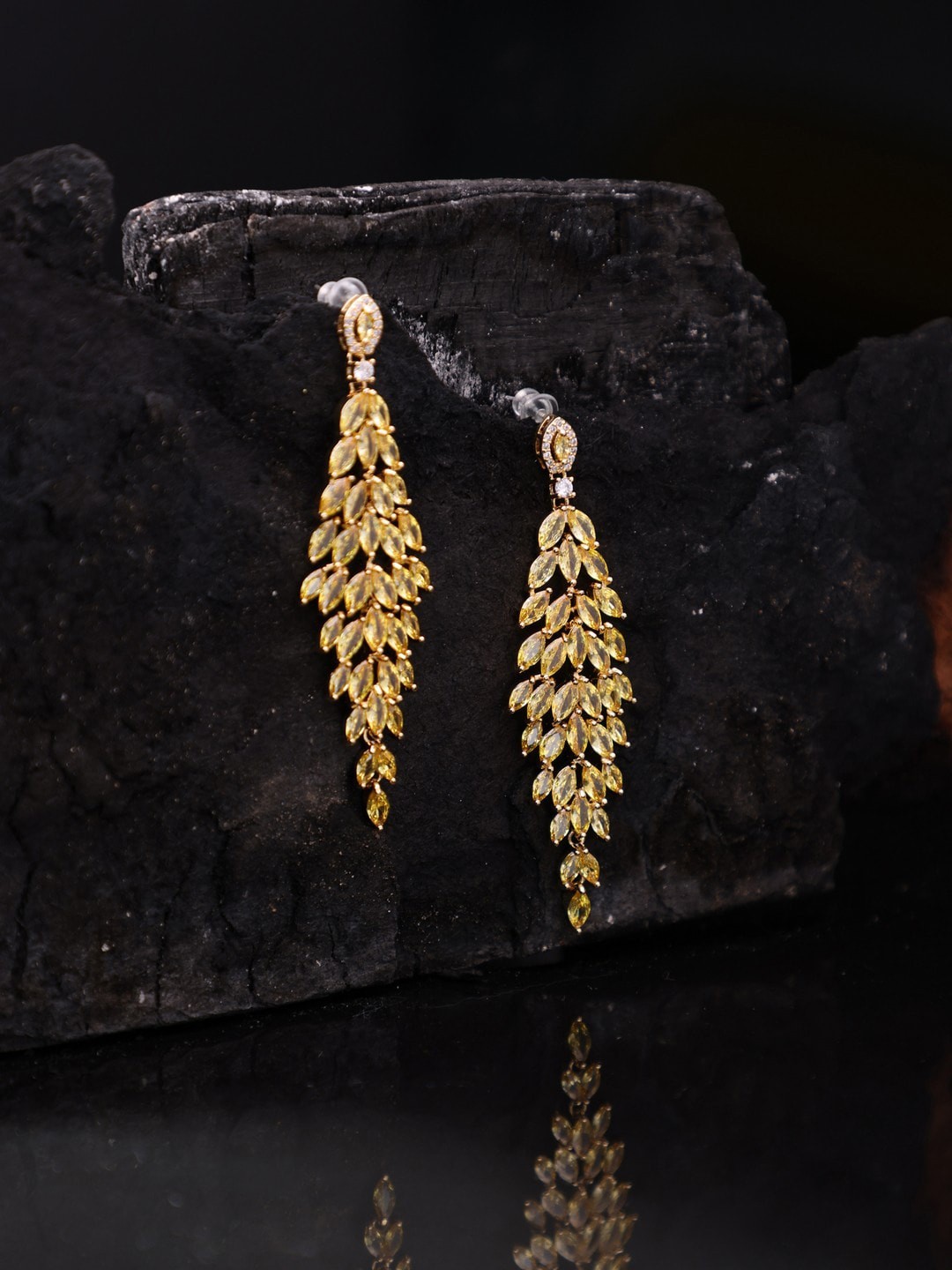 

anore 18K Gold Plated AAA+ Zircon Inlaid Silver Needle Classic Drop Earrings