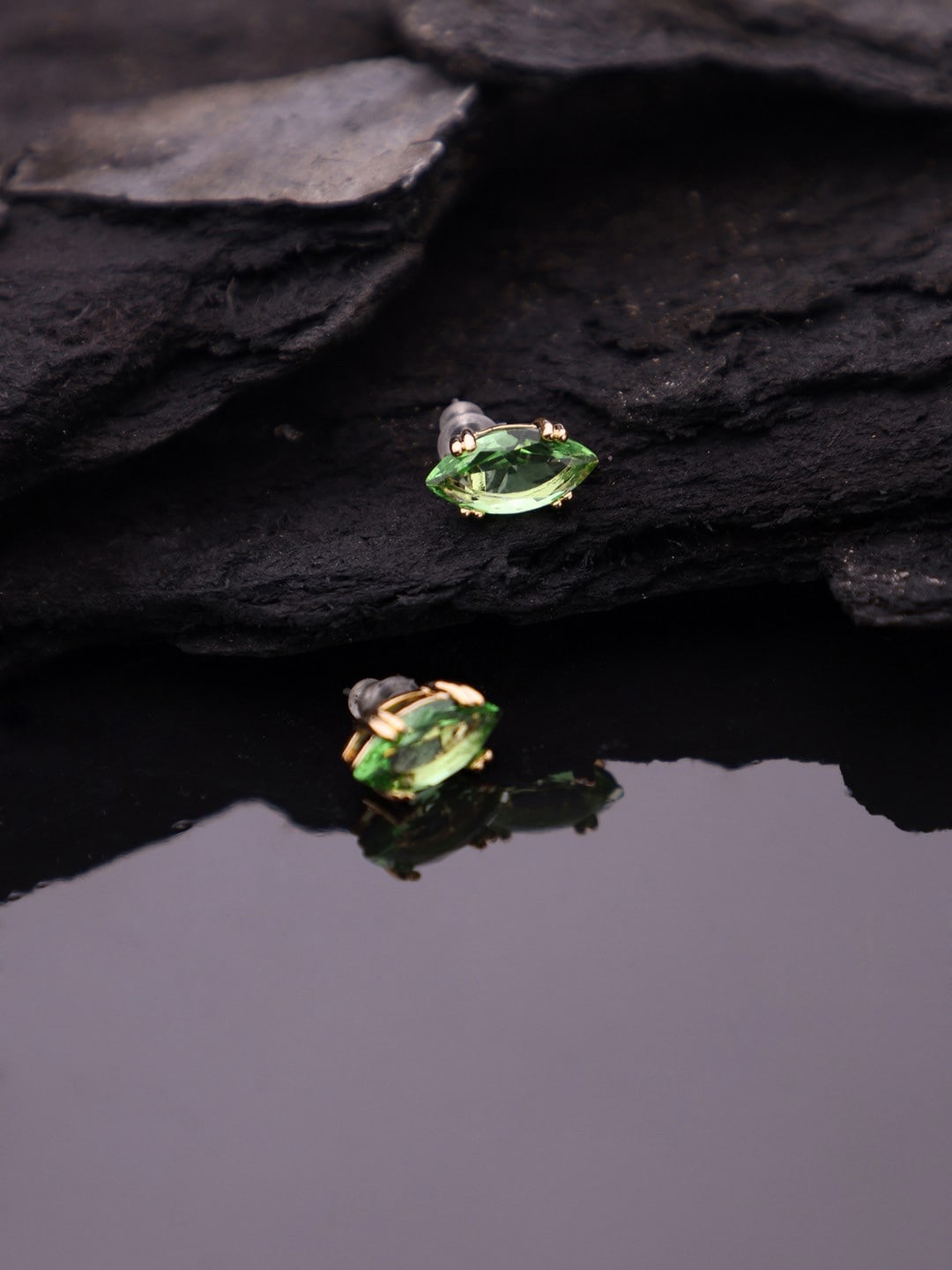 

anore 18K Gold Plated Cubic Zirconia Classic Studs Earrings