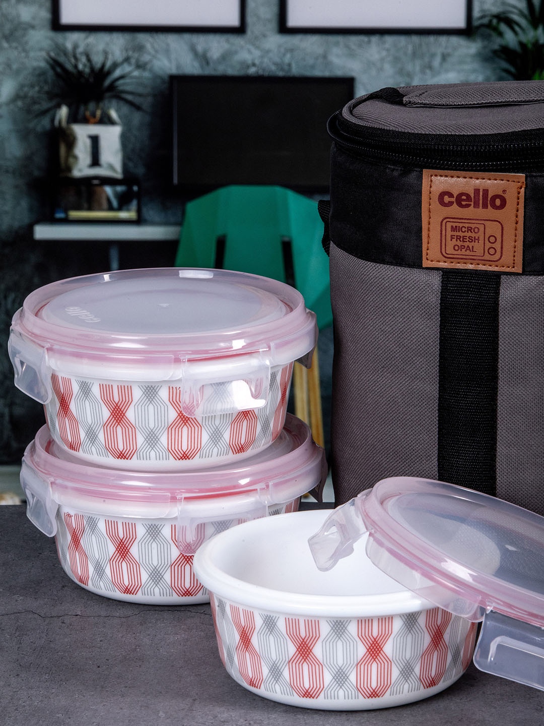 

Cello Pink Set of 3 Dishwasher Safe Printed Glass Container With Lunch Bag 440 ml Each, White