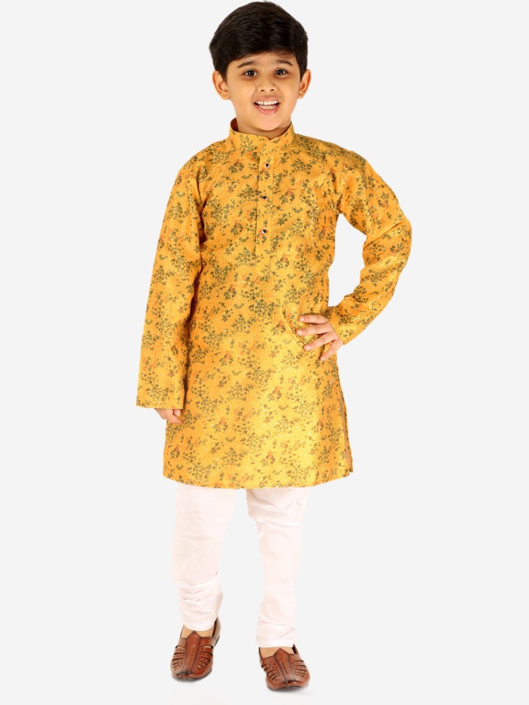 

Pro-Ethic STYLE DEVELOPER Boys Floral Printed Pure Silk Kurta with Pyjamas, Yellow