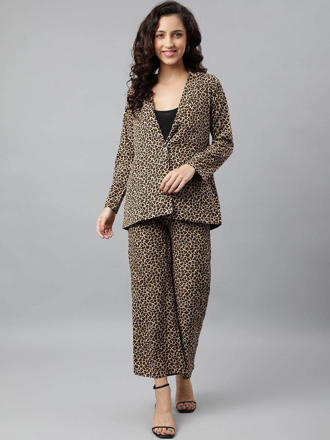 

DEEBACO Women Brown Printed Co-Ords