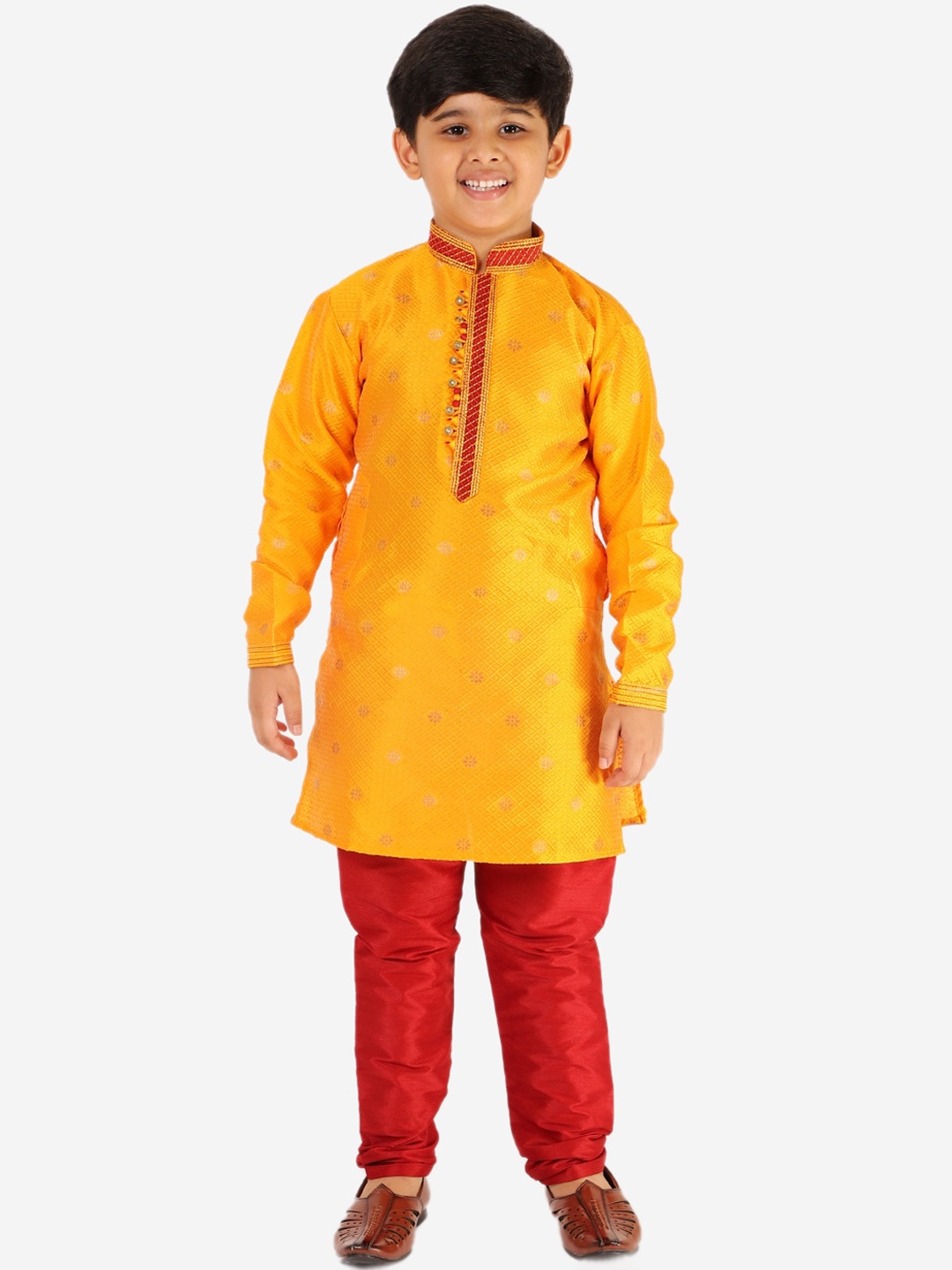 

Pro-Ethic STYLE DEVELOPER Boys Embroidered Pure Silk Kurta with Pyjamas, Yellow