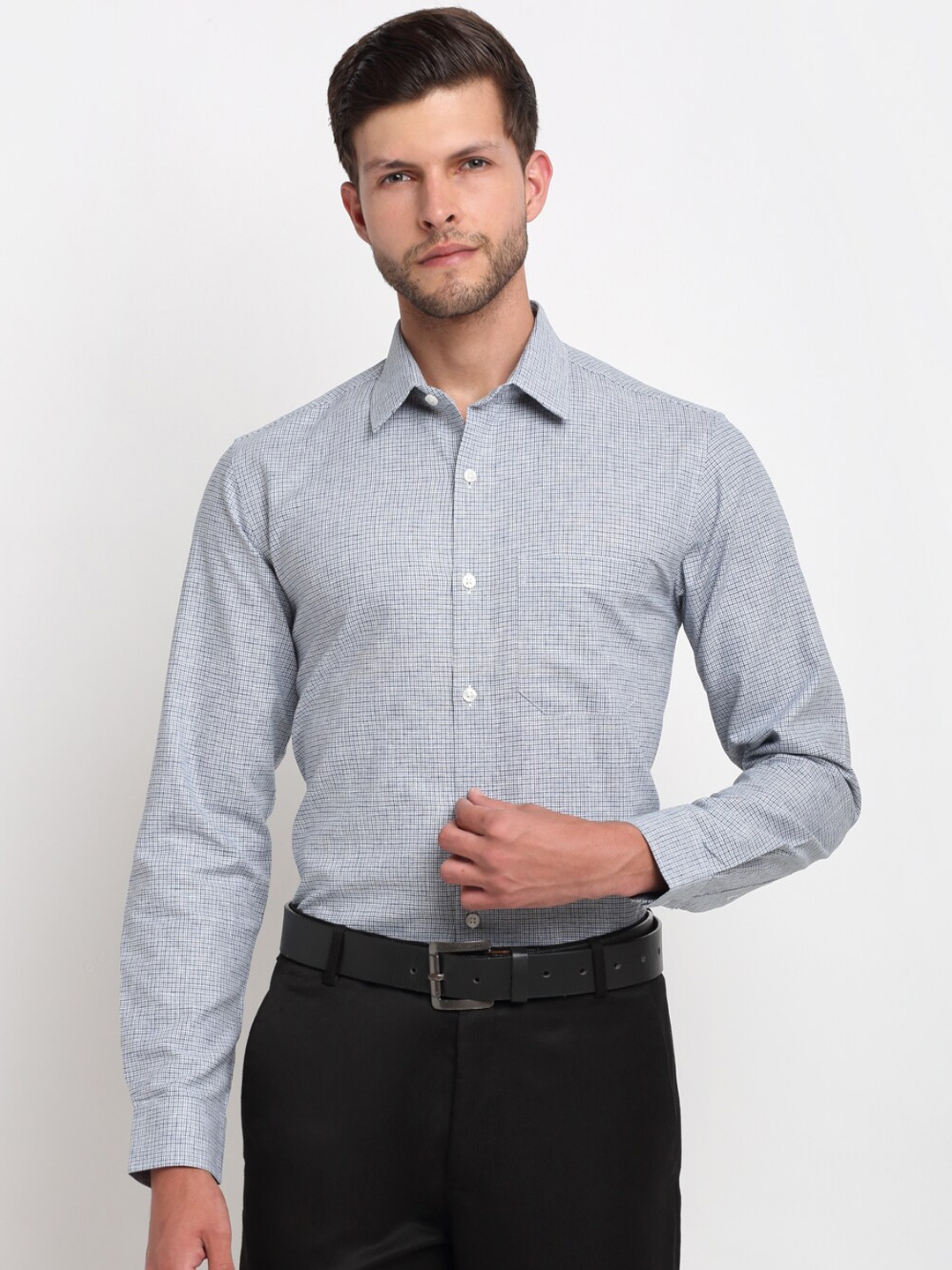 

FINNOY Men Grey Linen Micro Checks Formal Shirt