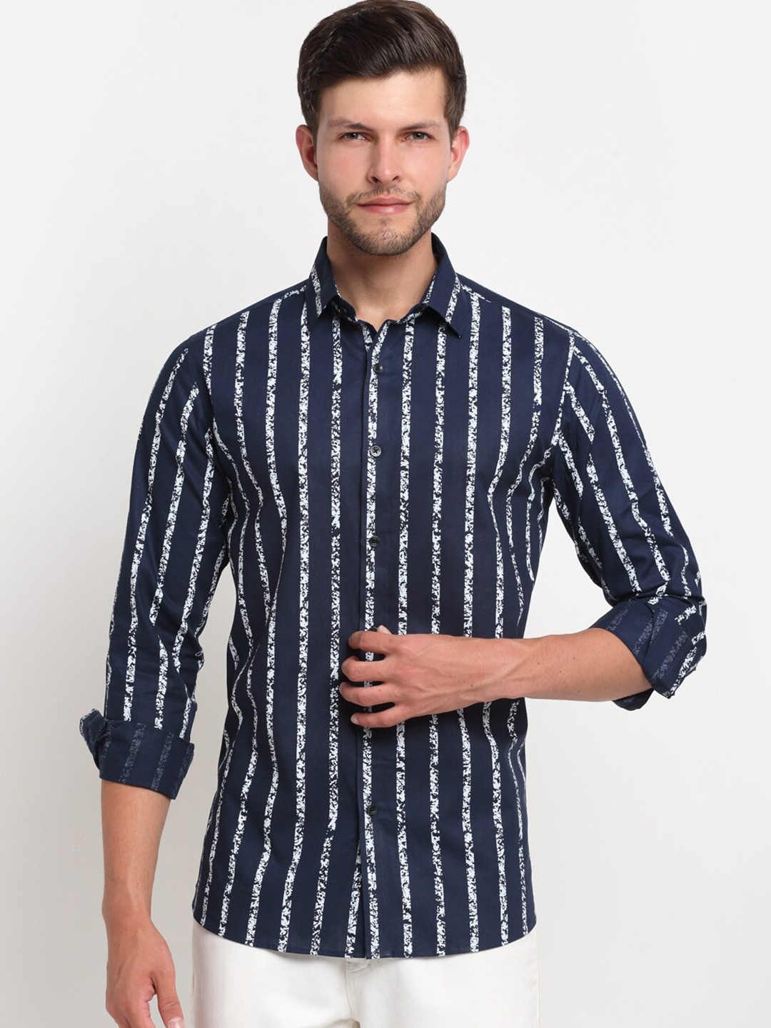

FINNOY Men Blue New Slim Fit Striped Casual Shirt