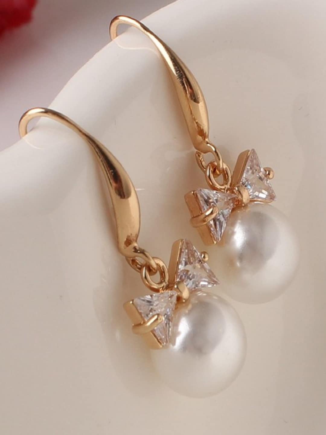

OOMPH Women Floral Drop Earrings, Gold