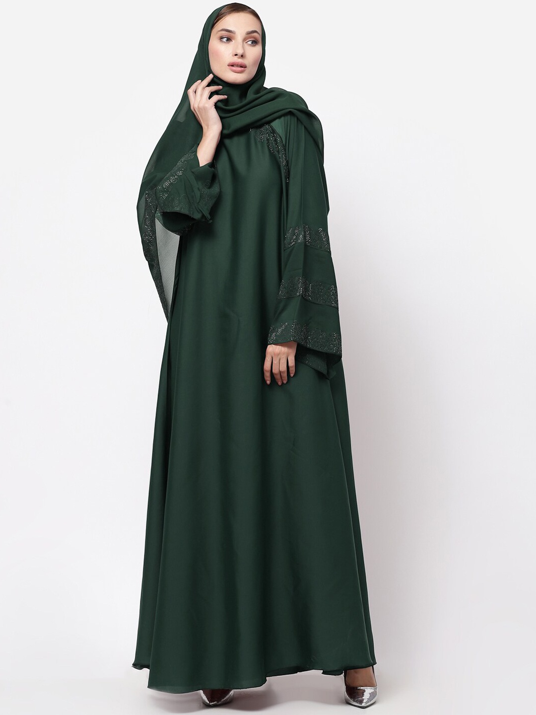 

KLOTTHE Women Green Embellished Burqas