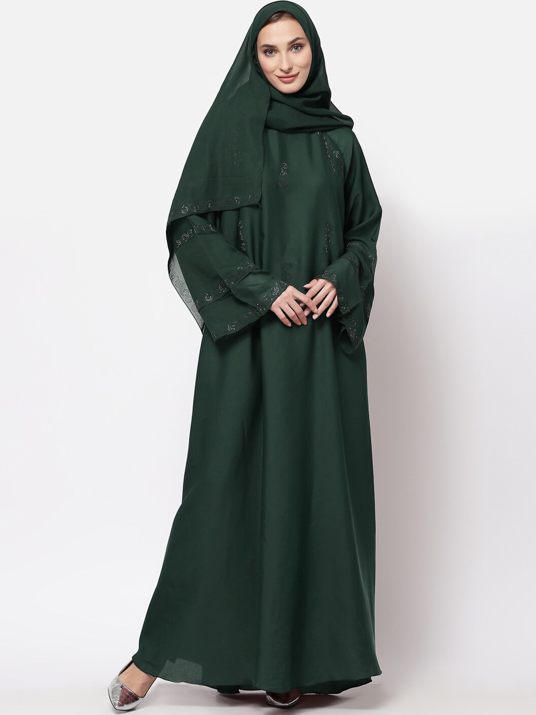 

KLOTTHE Women Green Embellished Burqas