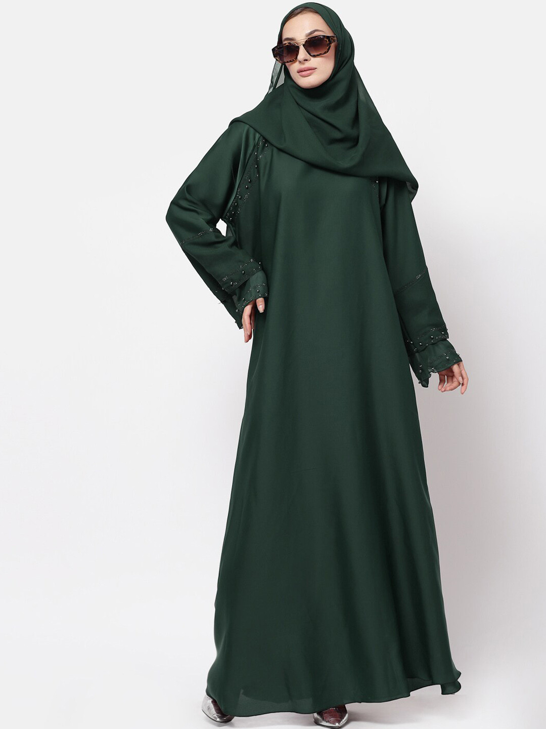 

KLOTTHE Women Green Embellished Burqas
