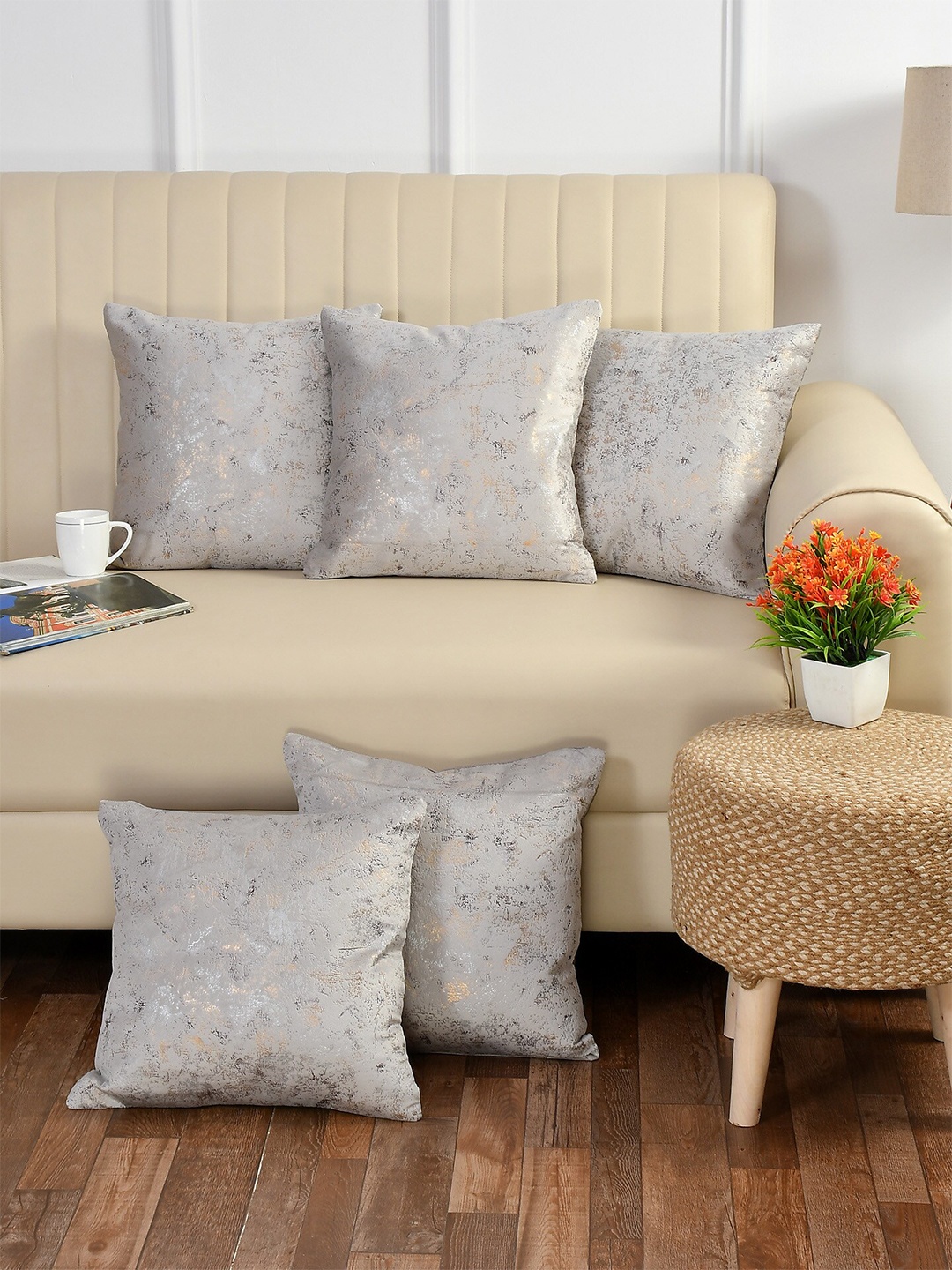 

Bajo's Grey Set of 5 Abstract Square Cushion Covers