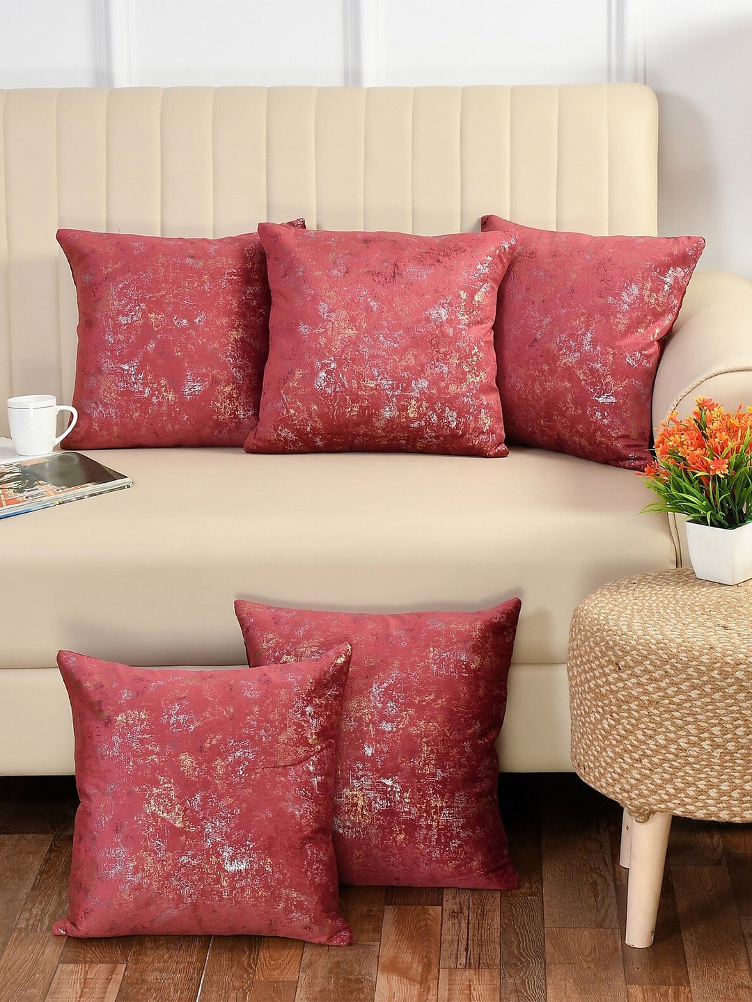 

Bajo's Maroon & Silver-Toned Set of 5 Abstract Square Cushion Covers