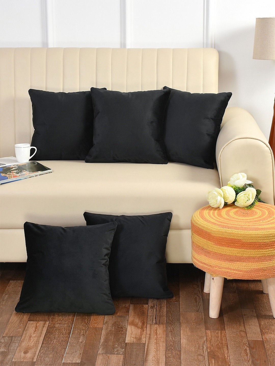 

Bajo's Black Set of 5 Square Cushion Covers