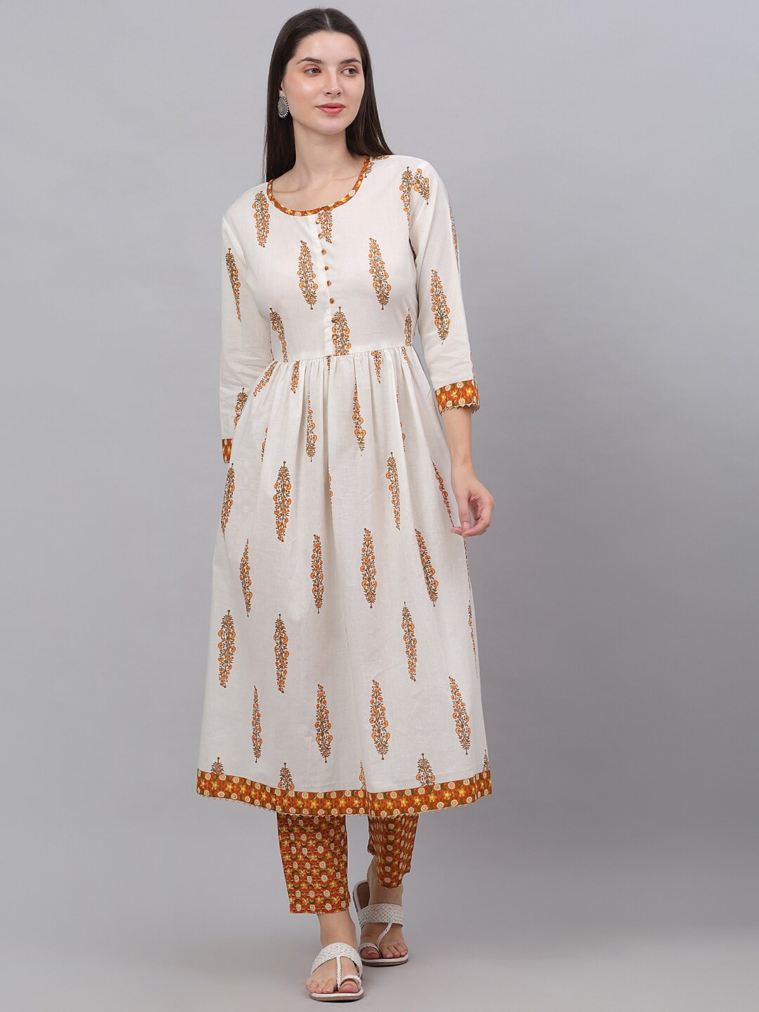 

Kamayra Women Floral Printed Empire Pure Cotton Kurti with Trousers & With Dupatta, White