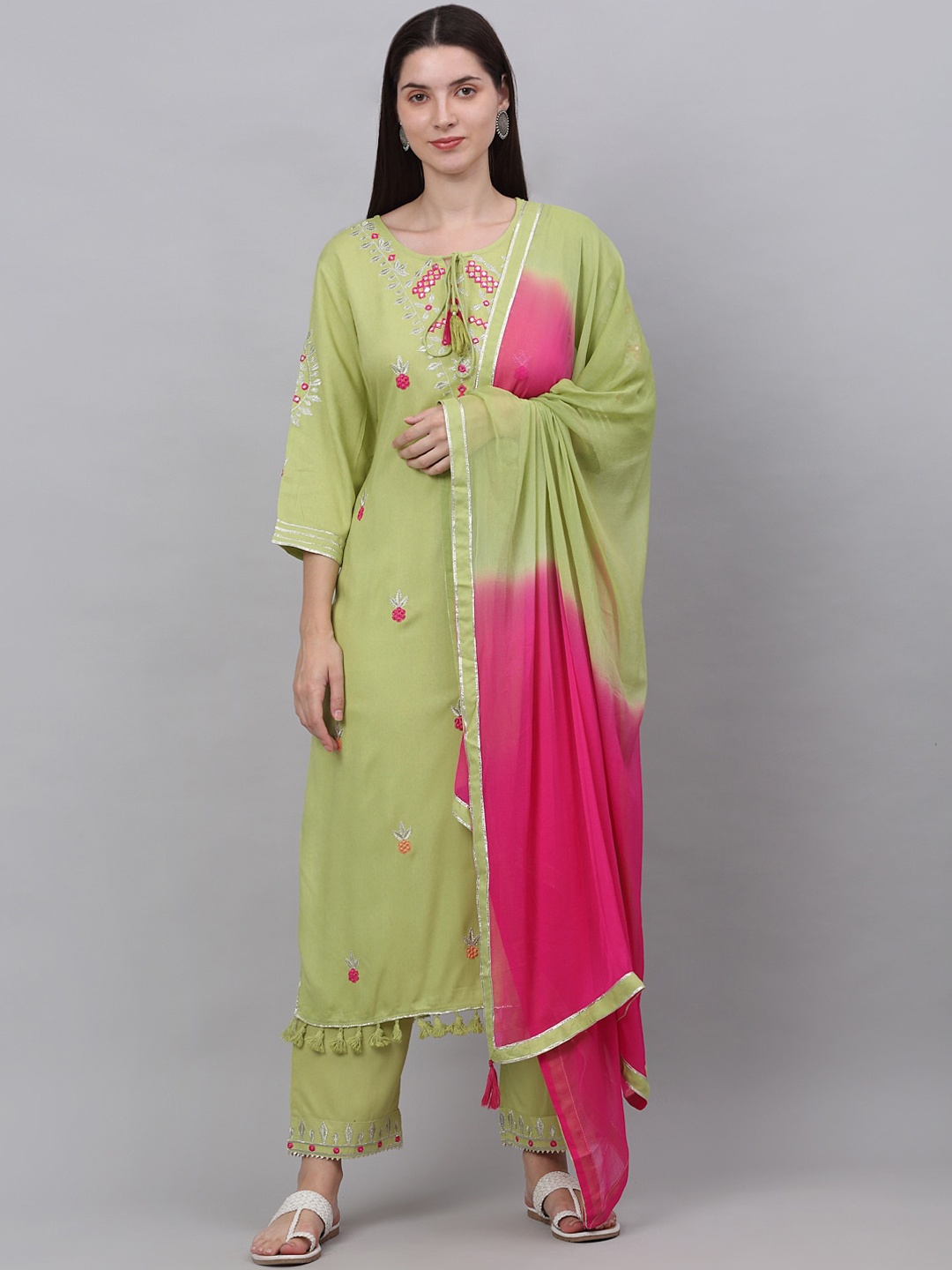 

Kamayra Women Floral Embroidered Thread Work Kurta with Trouser & Dupatta, Green
