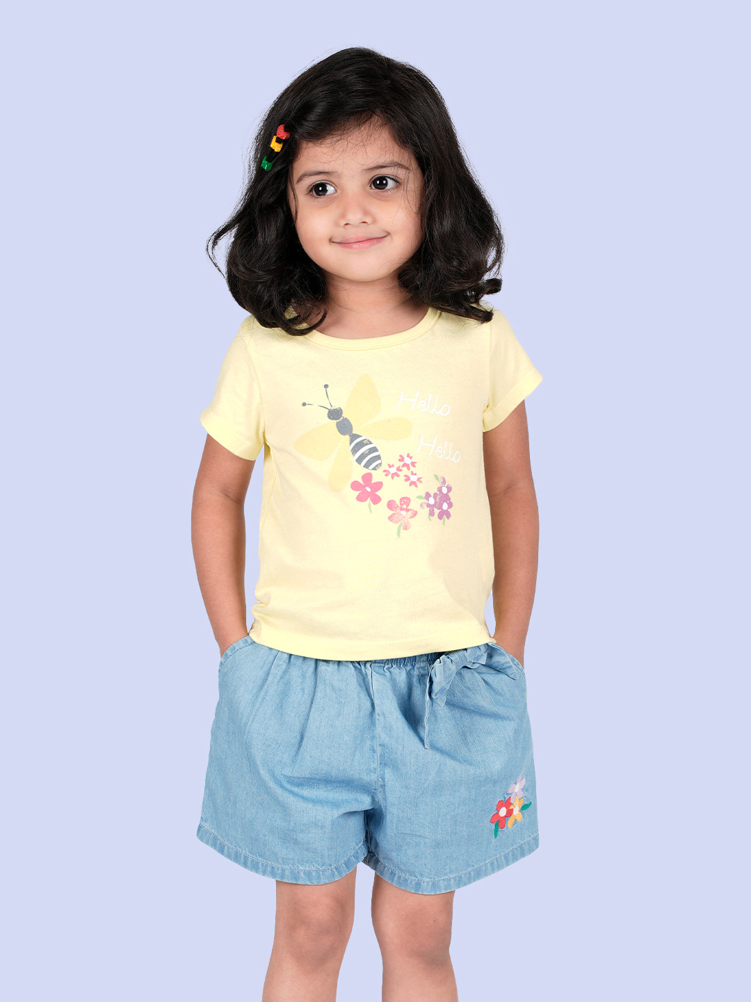 

Zalio Girls Yellow & Blue Printed T-shirt with Shorts