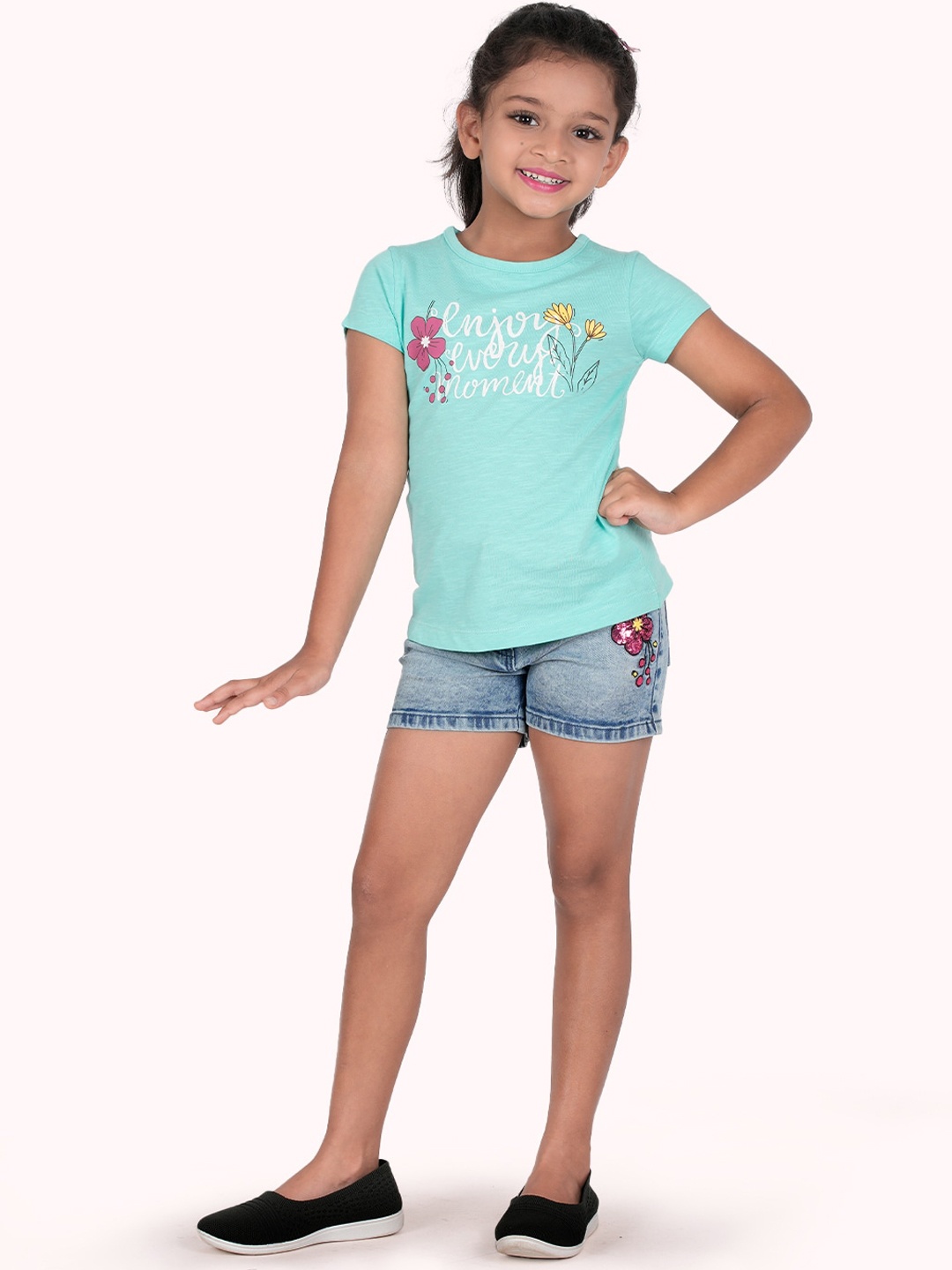 

Zalio Girls Turquoise Blue Printed Cotton Top with Shorts