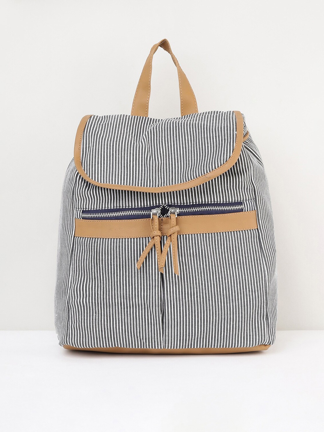 

max Women Striped Backpack, Off white