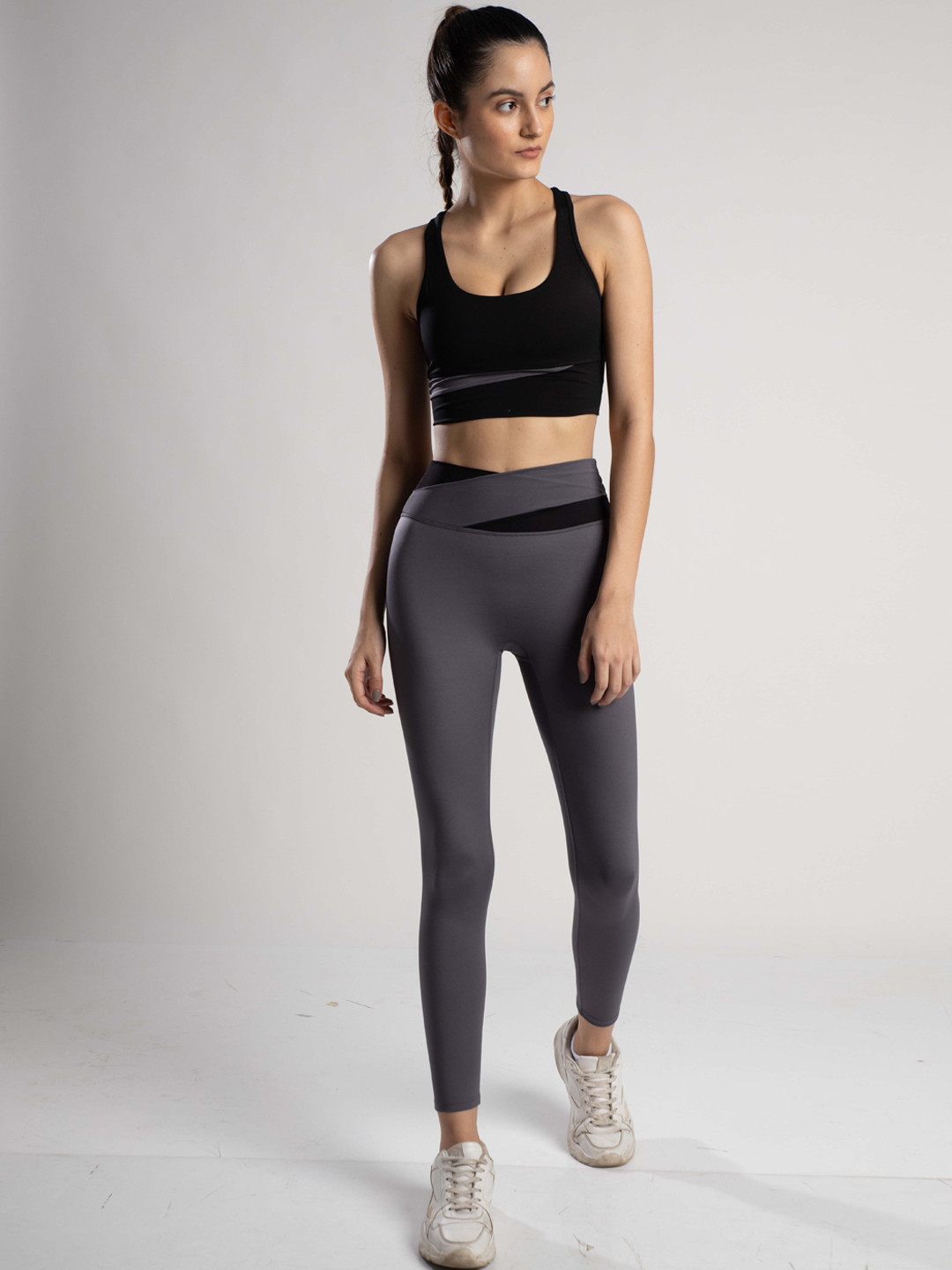 

SKNZ Women Black Solid Antimicrobial Tights