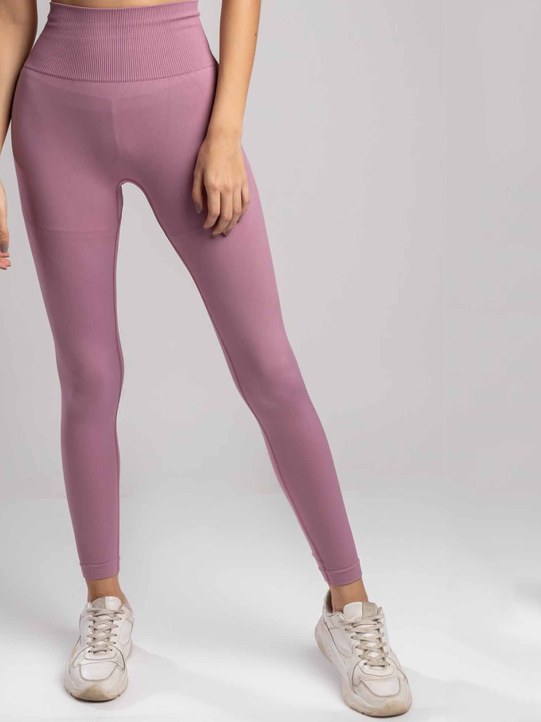 

SKNZ Women Purple Solid Antimicrobial Tights