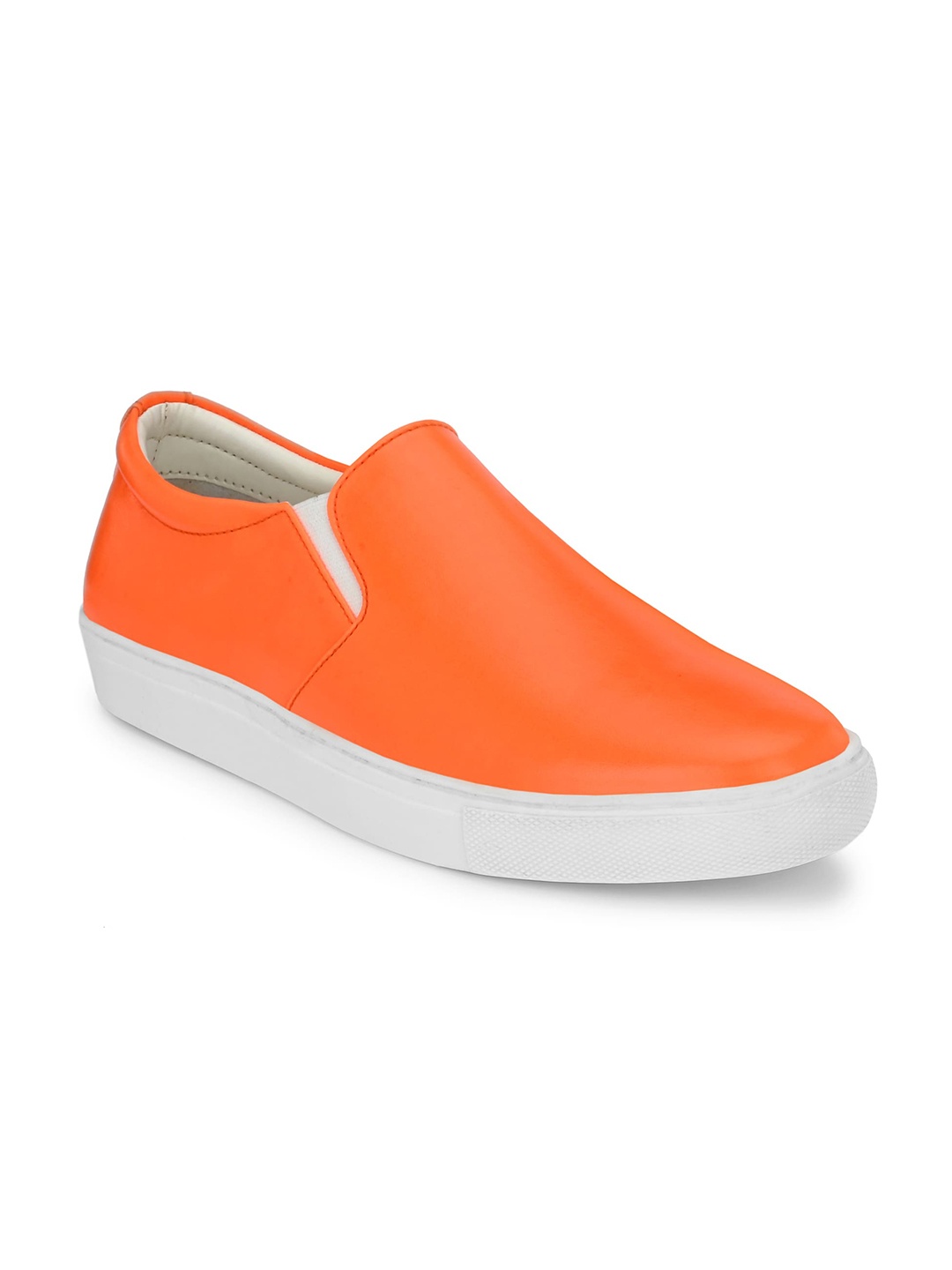 

KLEAT Men Orange Sneakers