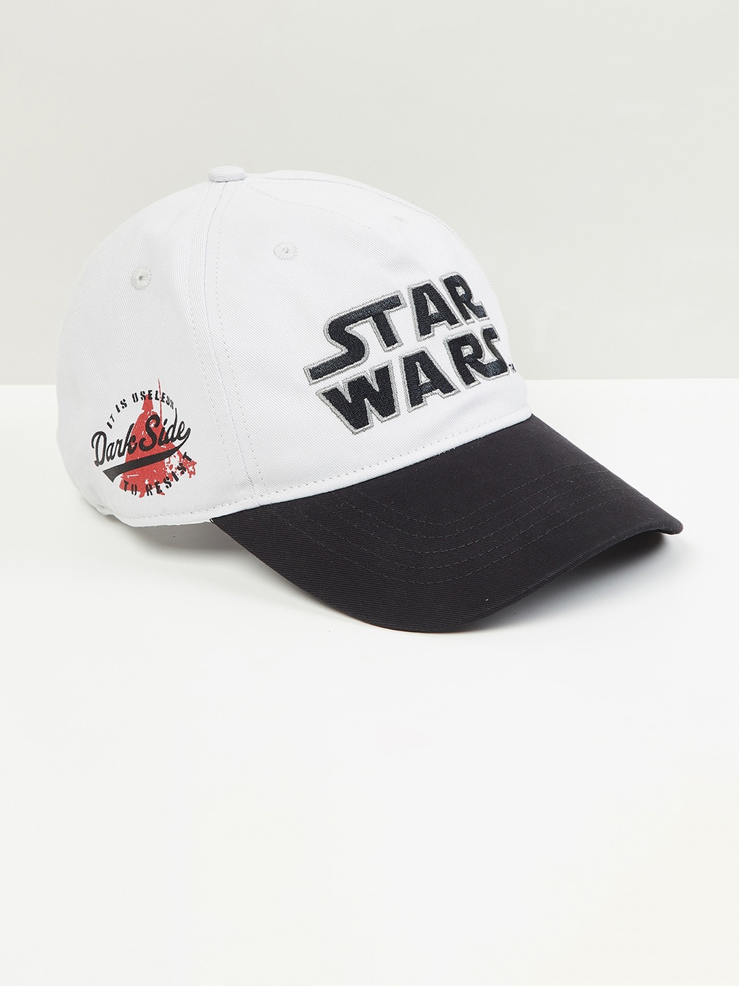 

max Men Embroidered Cap, White