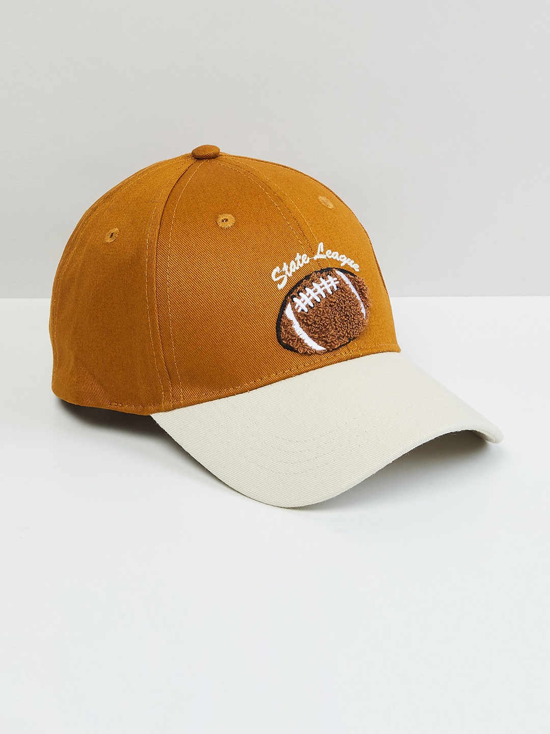 

max Men Textured Adjustable Strap Cap, Brown