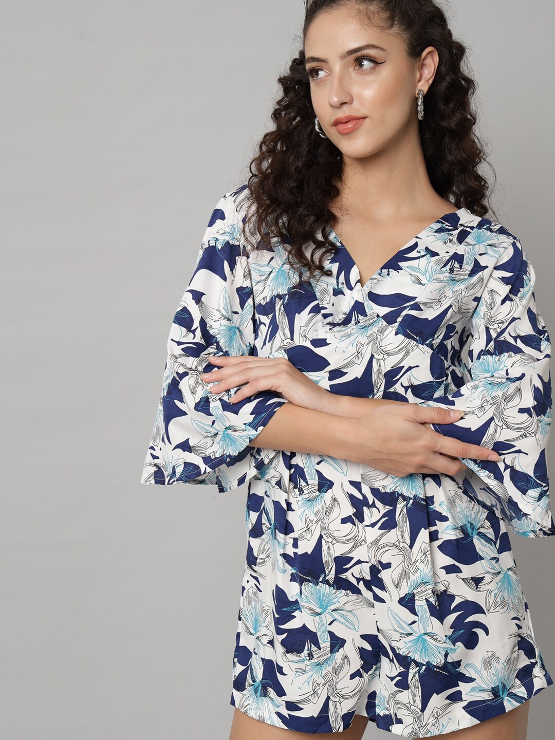 

emeros White & Navy Blue Printed Jumpsuit