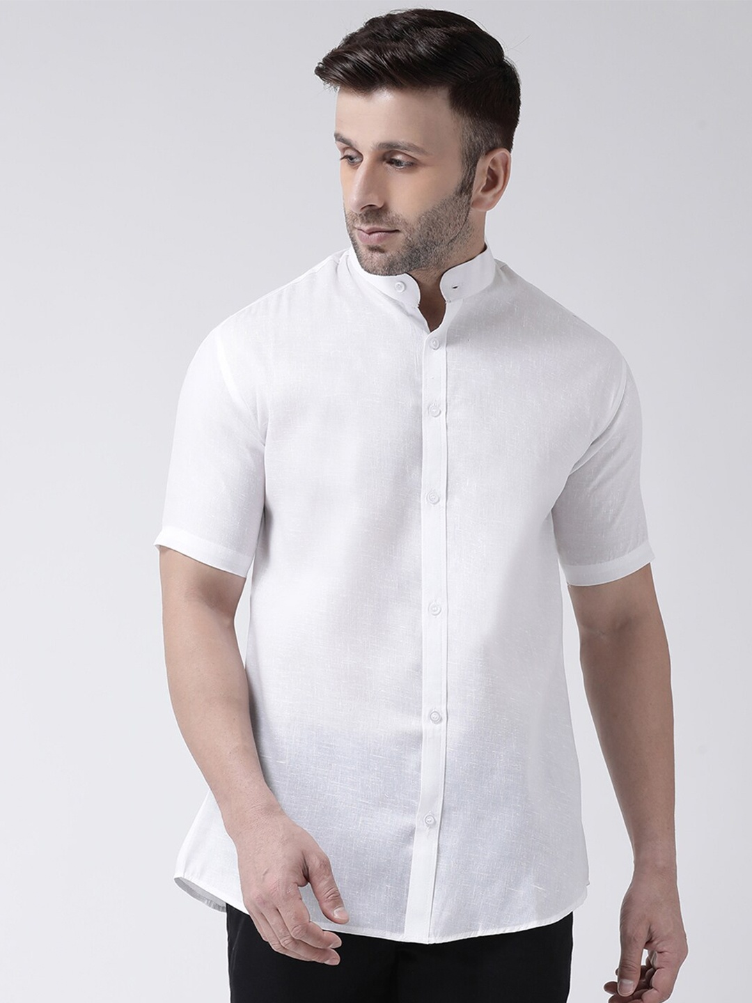

RIAG Men White Solid Casual Shirt