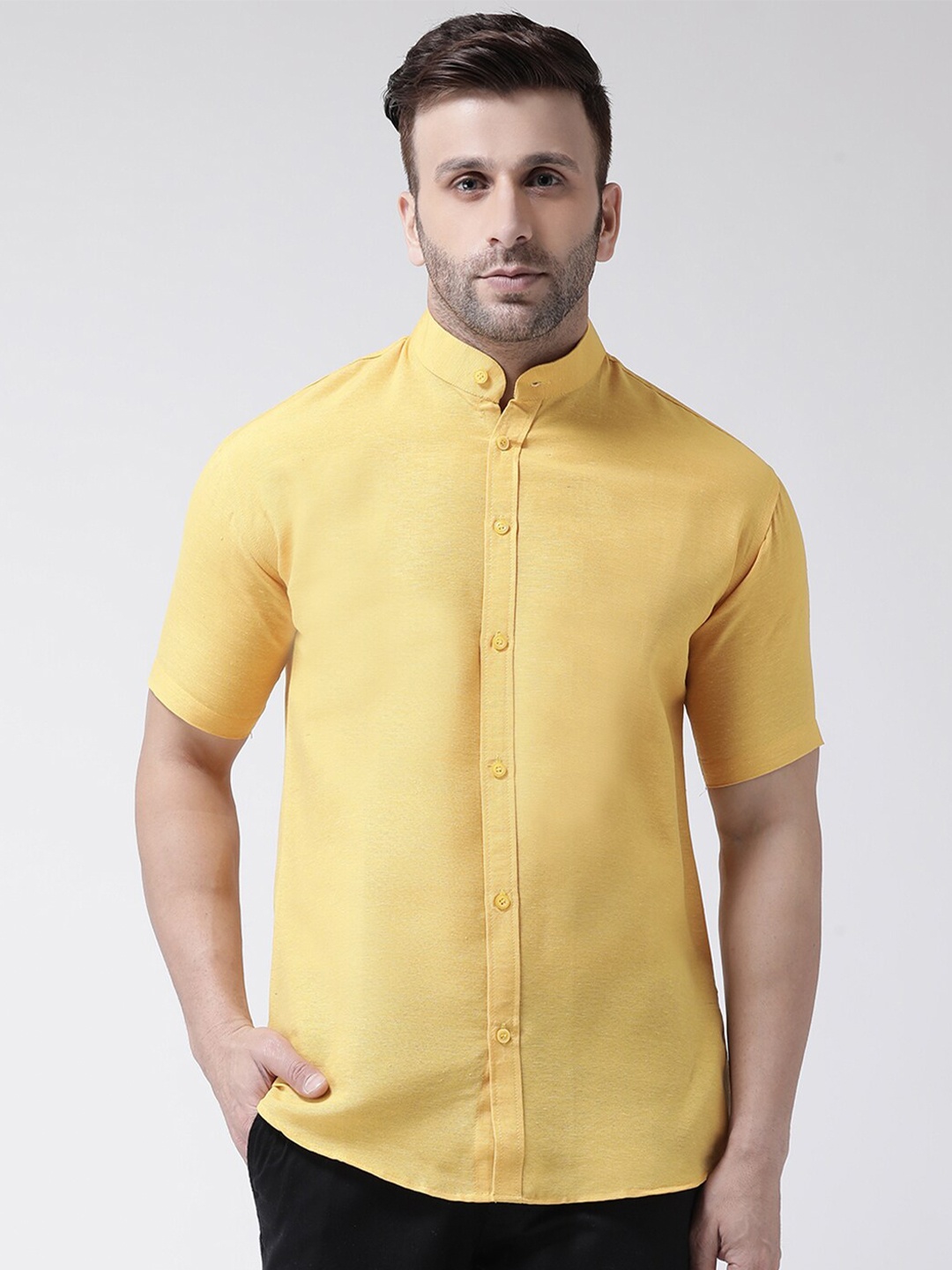 

RIAG Men Yellow Solid Casual Shirt