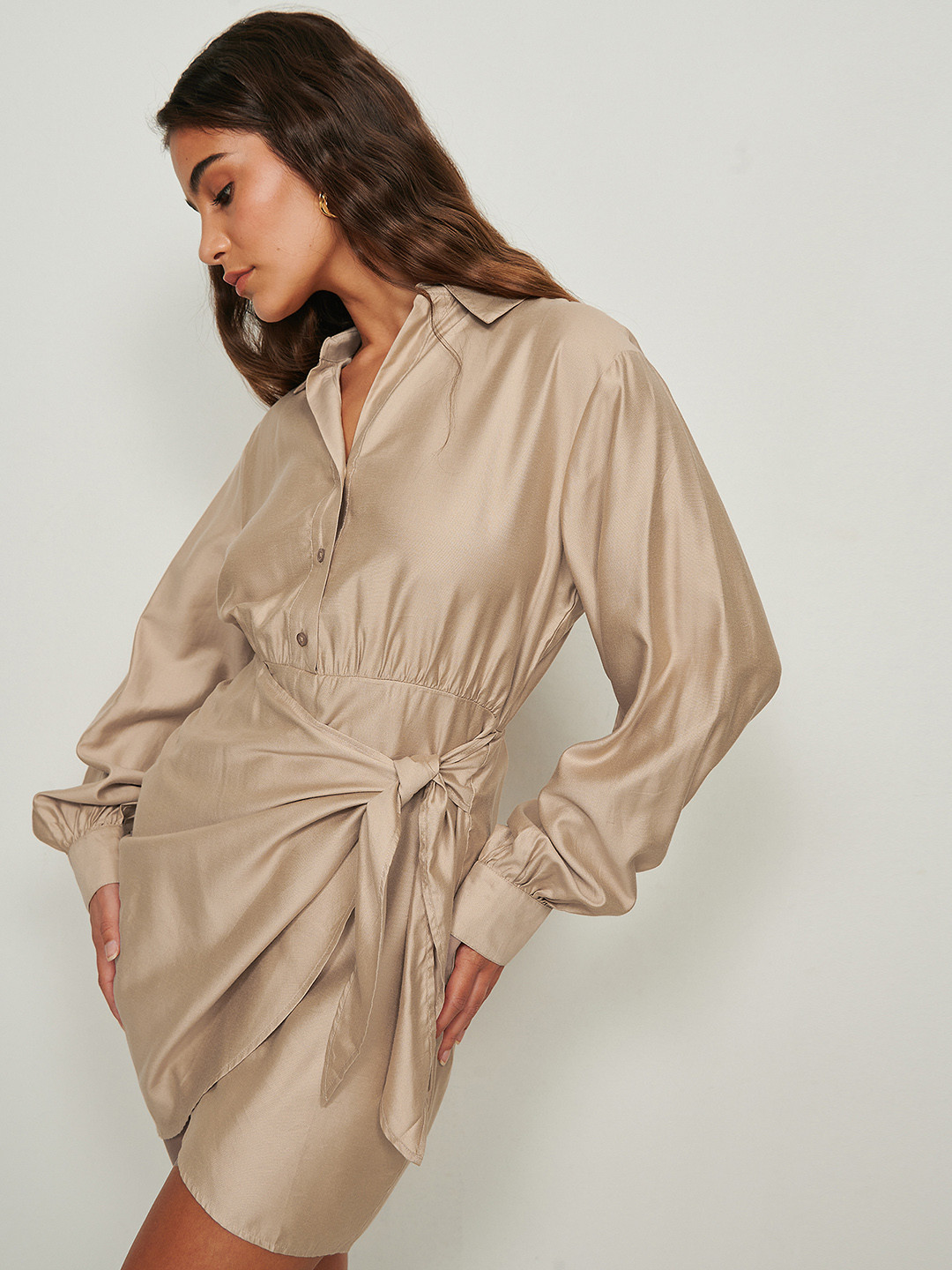

NA-KD Beige Solid Ruched Side Tie-Up Shirt Mini Dress