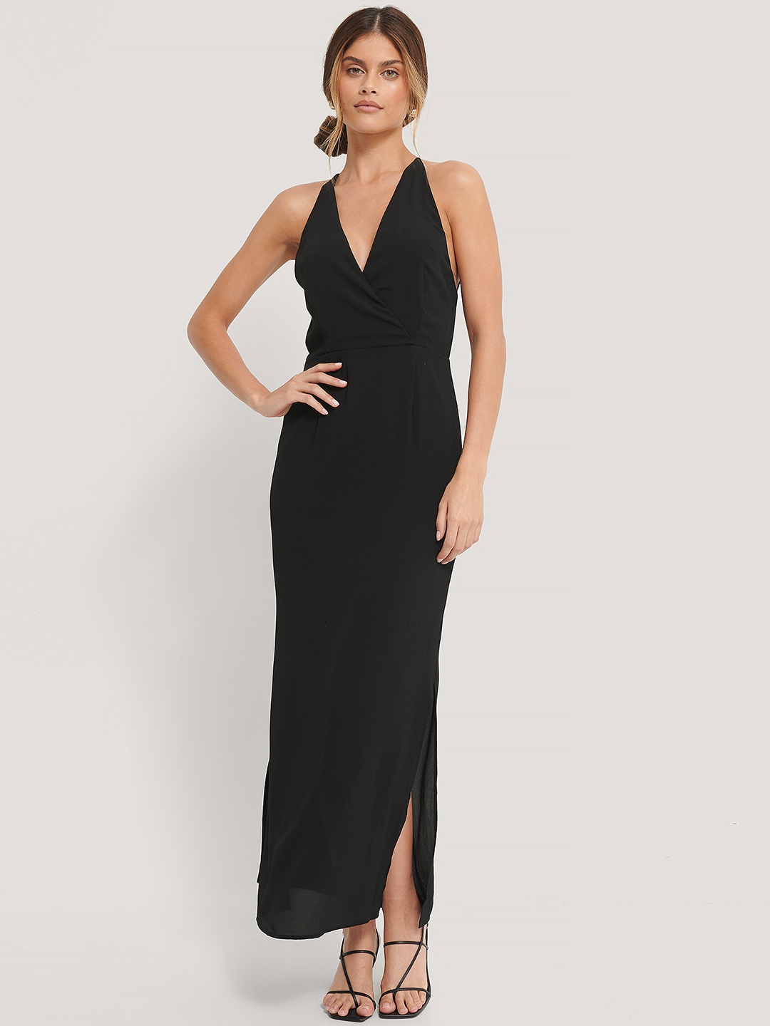 

NA-KD Black Solid Lace Backless Maxi Dress