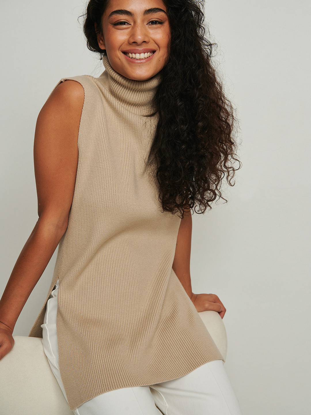 

NA-KD Women Beige Solid Longline Pullover